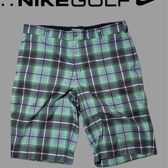 NEW Nike Golf Men's DRI-FIT Plaid Shorts - Green and Black - Picture 5 of 7